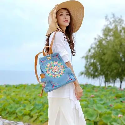 Jursccu Denim bestickte Blumen-Leinen-Rucksäcke für Damen, Anti-Diebstahl,  Retro-Jeans, Reisen, ethnischer Stil, Jean Light Blue, one-size,